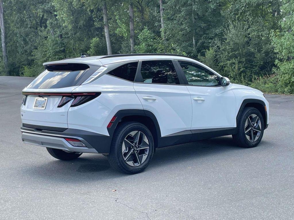 New 2026 White Hyundai SEL Premium AWD image 7
