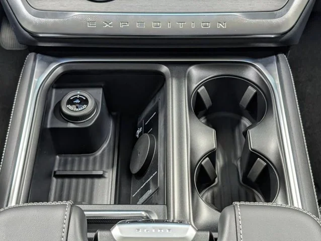 New 2027 Glacier Gray Metallic Tri-Coat Ford Platinum image 41