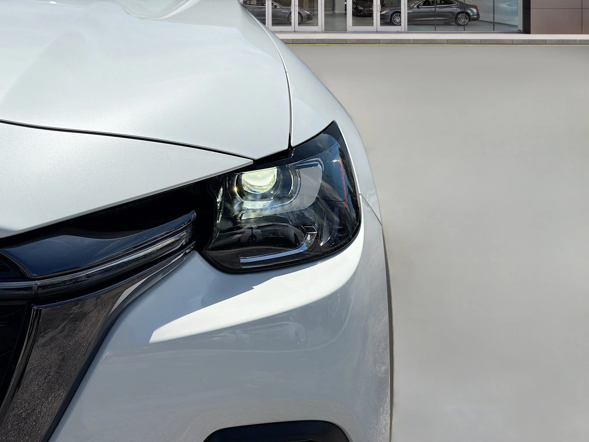 Used 2025 Rhodium White Premium Mazda 3.3 Turbo Preferred Package image 9