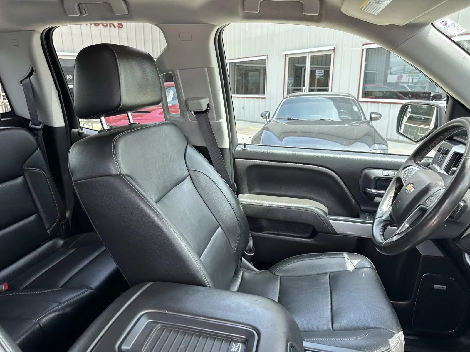 Used 2017 Black Chevrolet LTZ image 10
