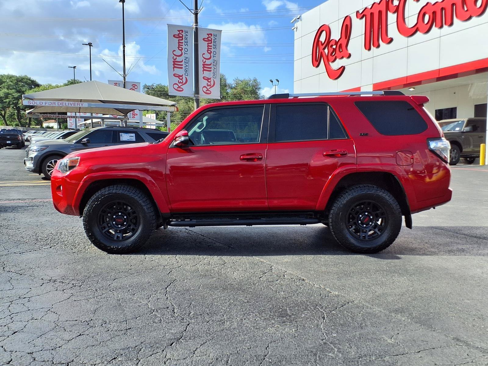 Used 2022 Maroon Toyota SR5 Premium image 7