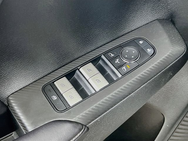 2025 Mitsubishi Outlander SE - Photo 9
