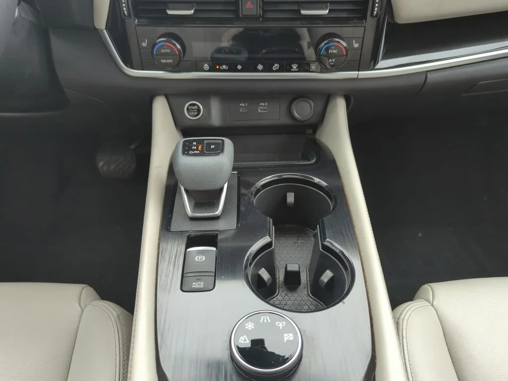 Used 2023 Red Nissan SL image 20
