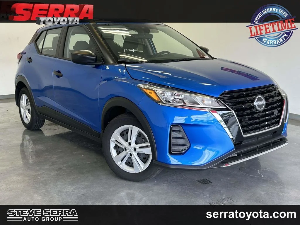 Used 2025 Blue Nissan S image 1