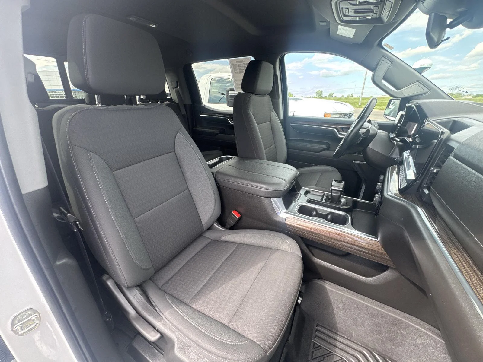 Used 2023 Summit White Chevrolet LT image 17