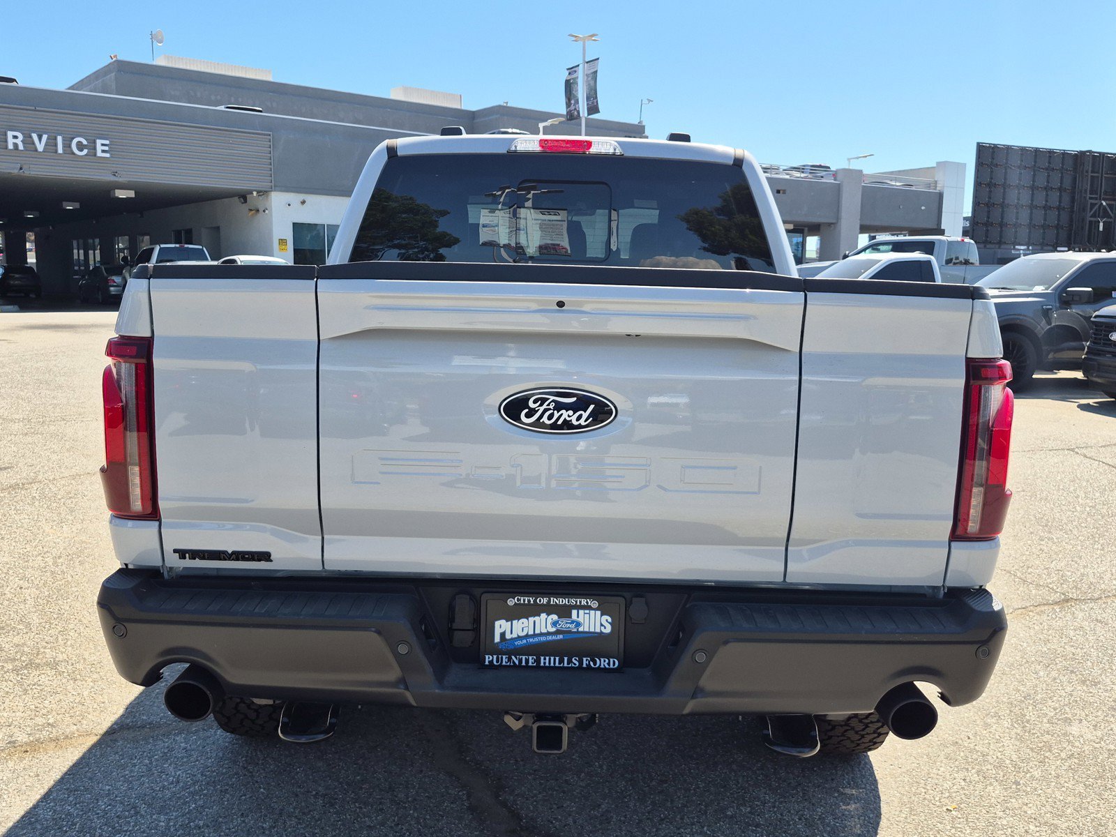 New 2025 Space White Metallic Ford Tremor® image 5