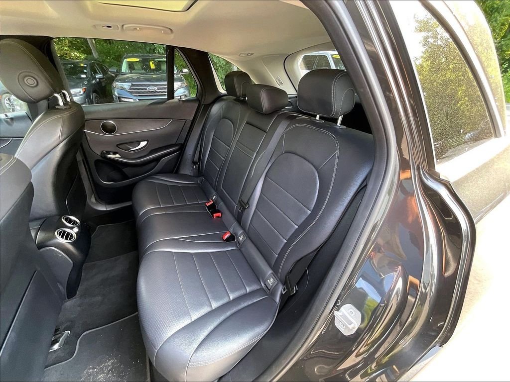 Used 2021 Gray Mercedes-Benz GLC 300 image 25