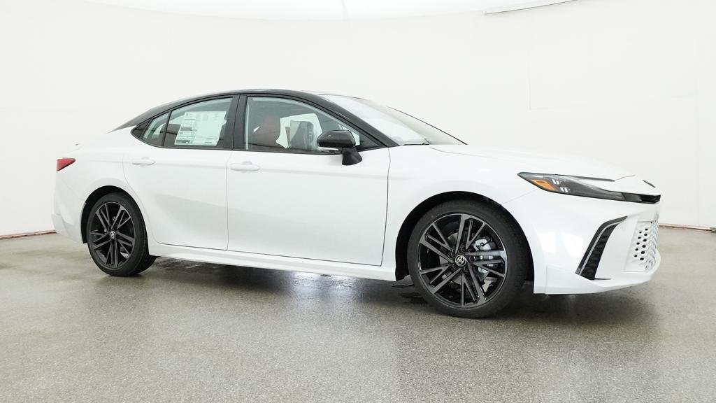 New 2026 Wind Chill Pearl with Midnight Black Metallic roof Toyota XSE image 11