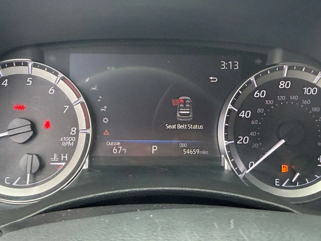 Used 2023 Wind Chill Pearl Toyota XLE image 17