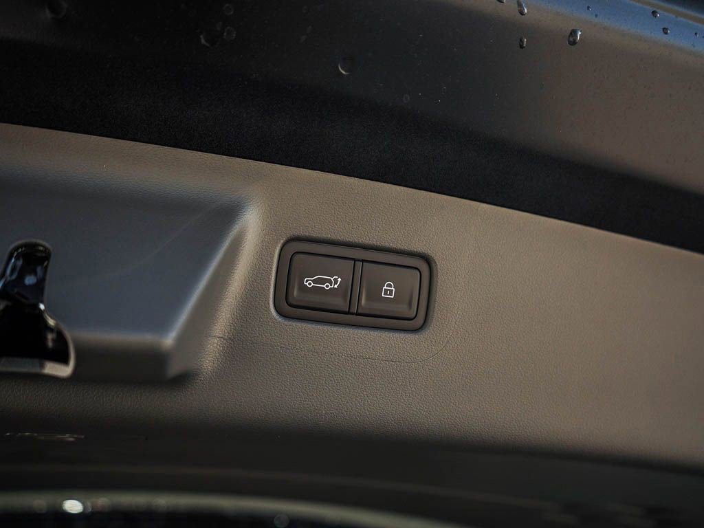 New 2026 Phantom Black Hyundai SEL AWD image 9