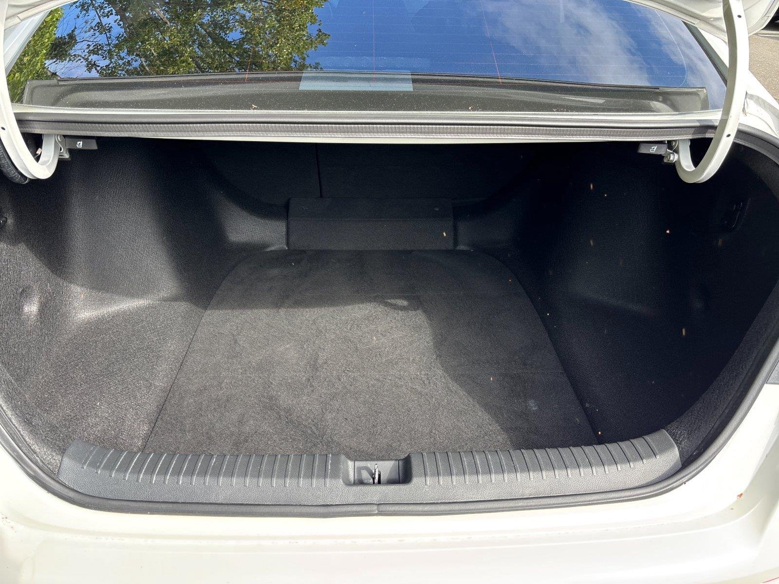 Used 2024 Platinum White Pearl Honda Sport image 33