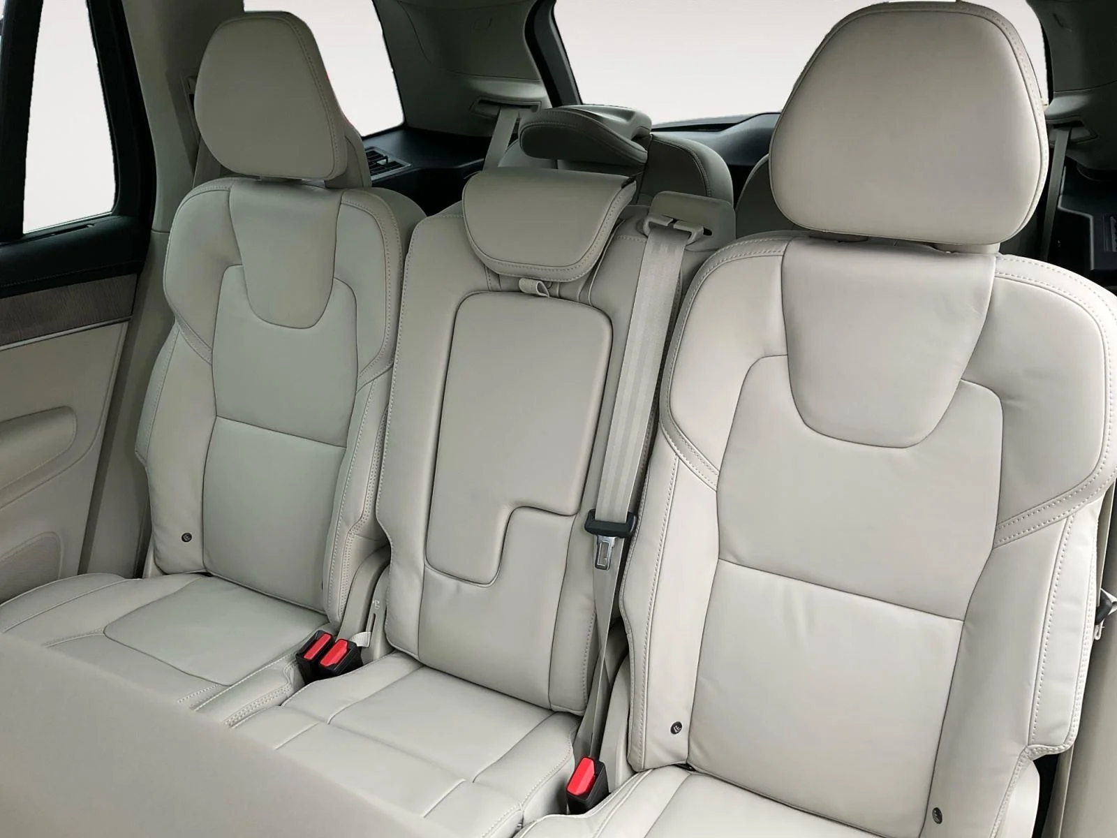 2026 Volvo XC90 Ultra - Photo 13