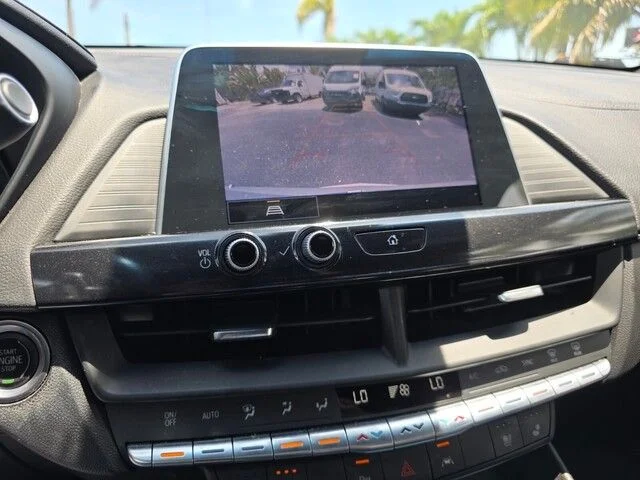 Used 2022 White Cadillac Sport image 29