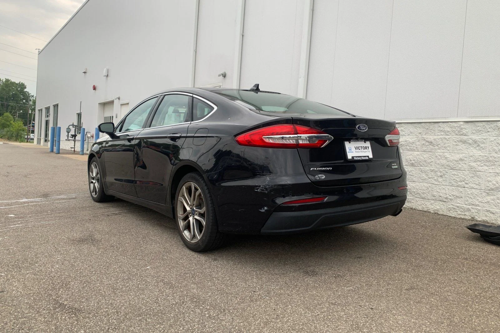 Used 2019 Black Ford SEL image 3
