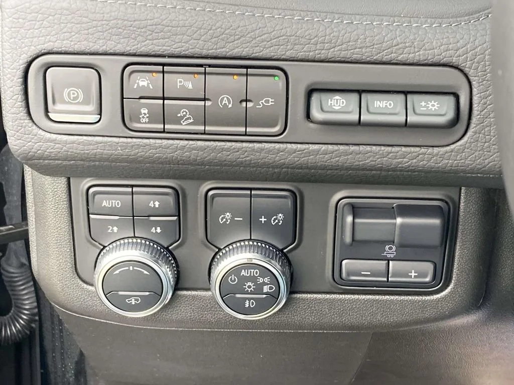 Used 2021 ONYX BLACK GMC Denali image 26