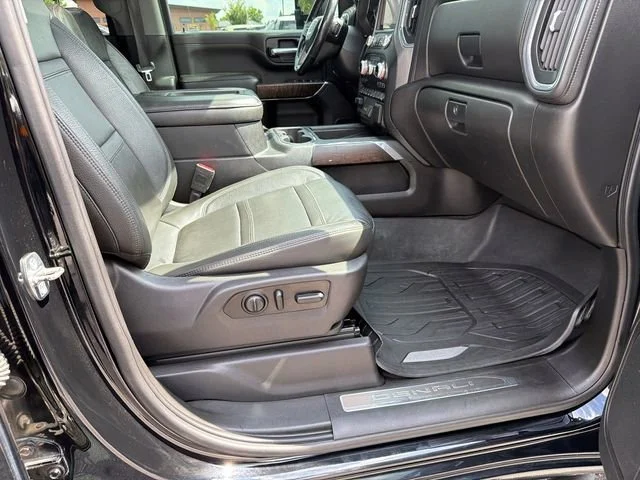 Used 2020 ONYX BLACK GMC Denali image 13
