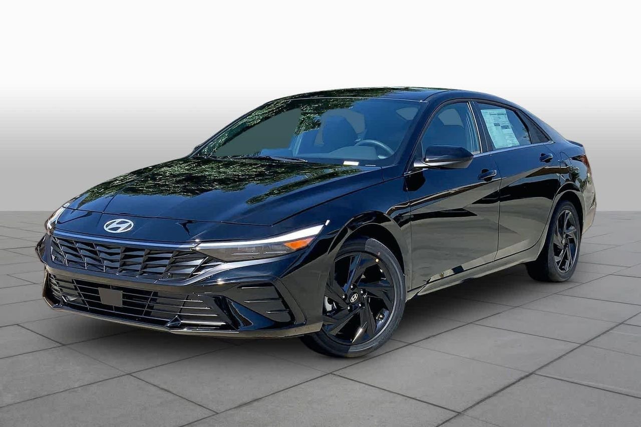 2026 Hyundai Elantra 2.0 SEL Sport Premium's photo