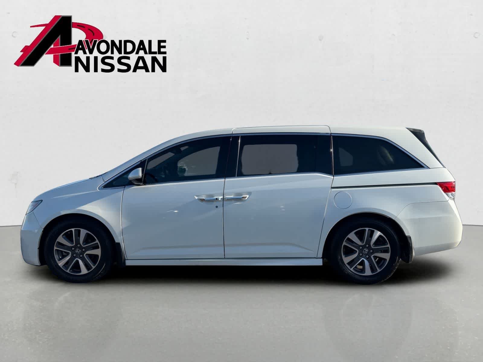 Used 2016 White Honda Touring Elite image 3