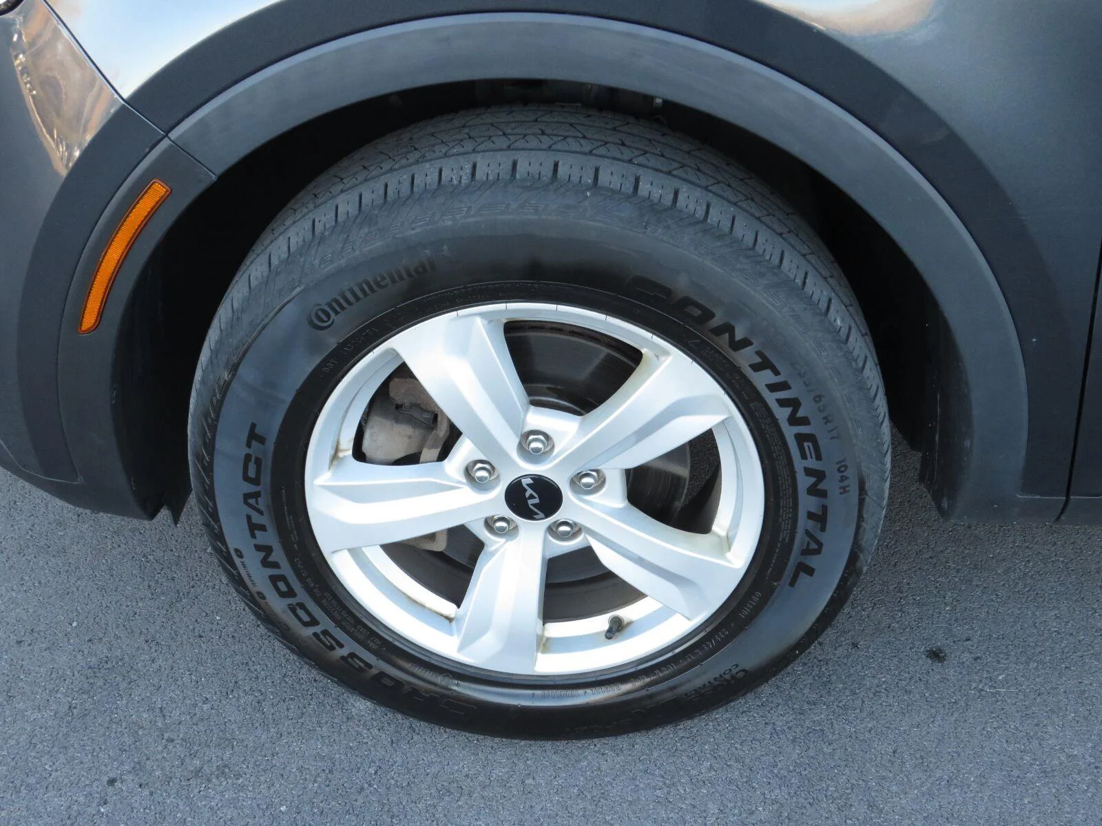 Used 2022 Gravity Gray Kia LX image 18