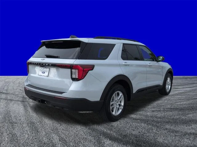 New 2026 Space White Metallic Ford Active image 4