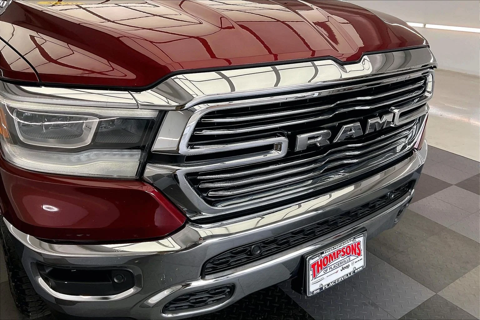 Used 2020 Delmonico Red Pearlcoat Ram Laramie image 27