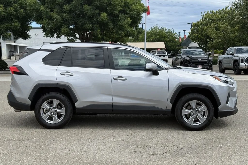 Used 2025 Silver Toyota XLE image 4