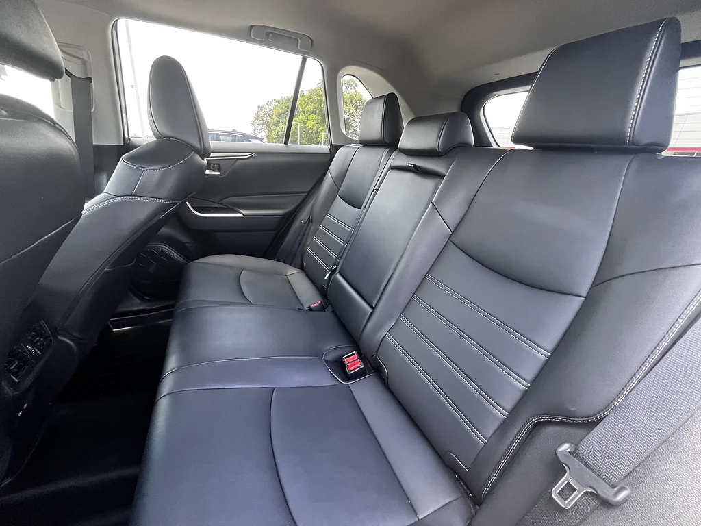 Certified Used 2022 Silver Sky Metallic Toyota XLE Premium image 10