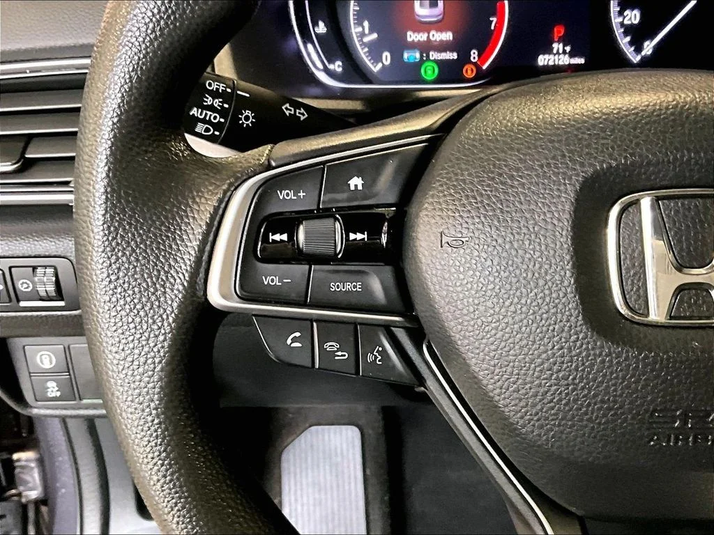 Used 2018 Gray Honda LX image 23