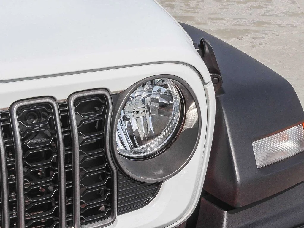 2025 Jeep Wrangler 4-Door Sport - Photo 11