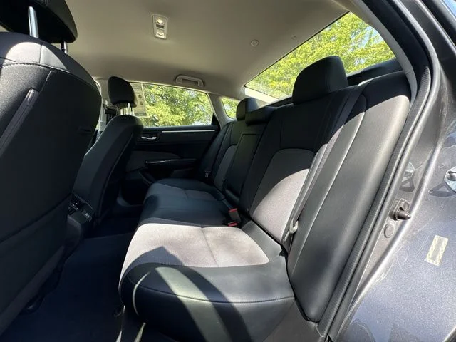 Used 2018  Honda Base image 23