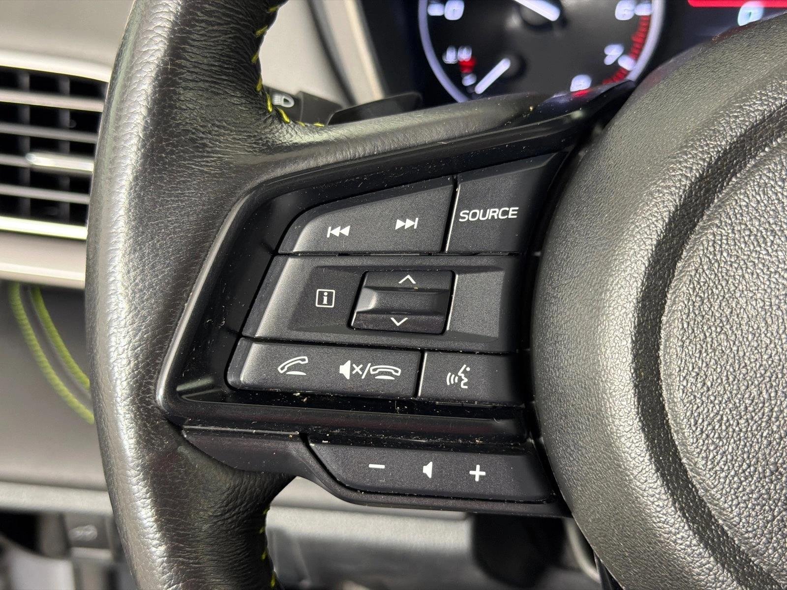 Used 2025 Ice Silver Metallic Subaru Onyx Edition image 26