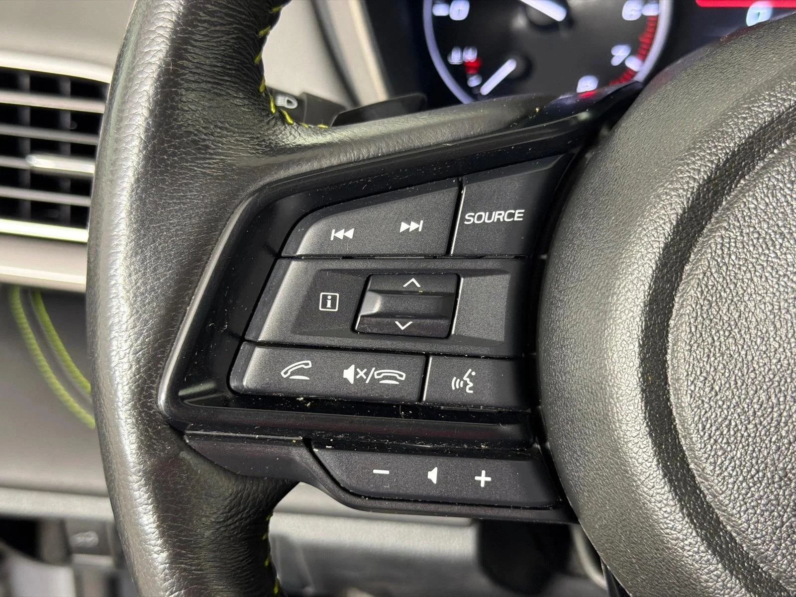 Used 2025 Black Subaru Onyx Edition image 26