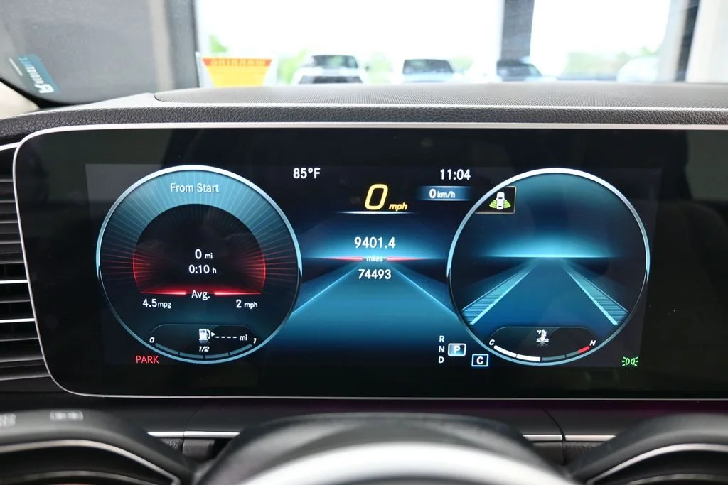 Used 2022 Gold Mercedes-Benz GLE 350 image 33