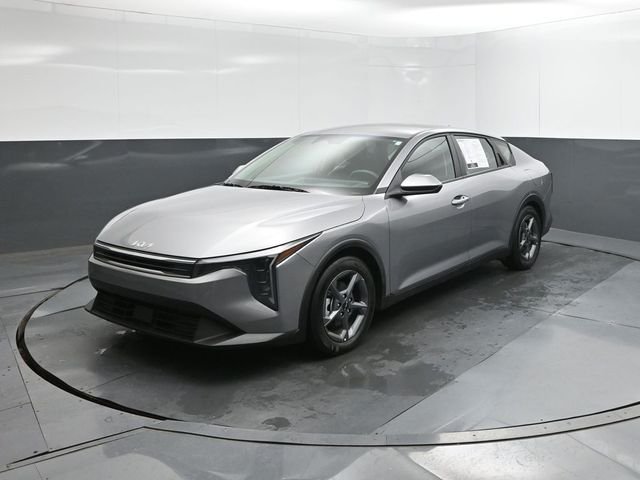 Used 2025 Gray Kia LXS image 1