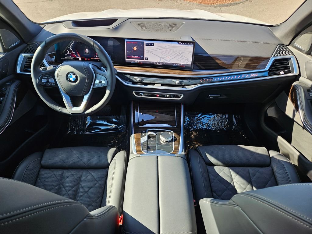 Certified Used 2026 Alpine White BMW xDrive40i image 24