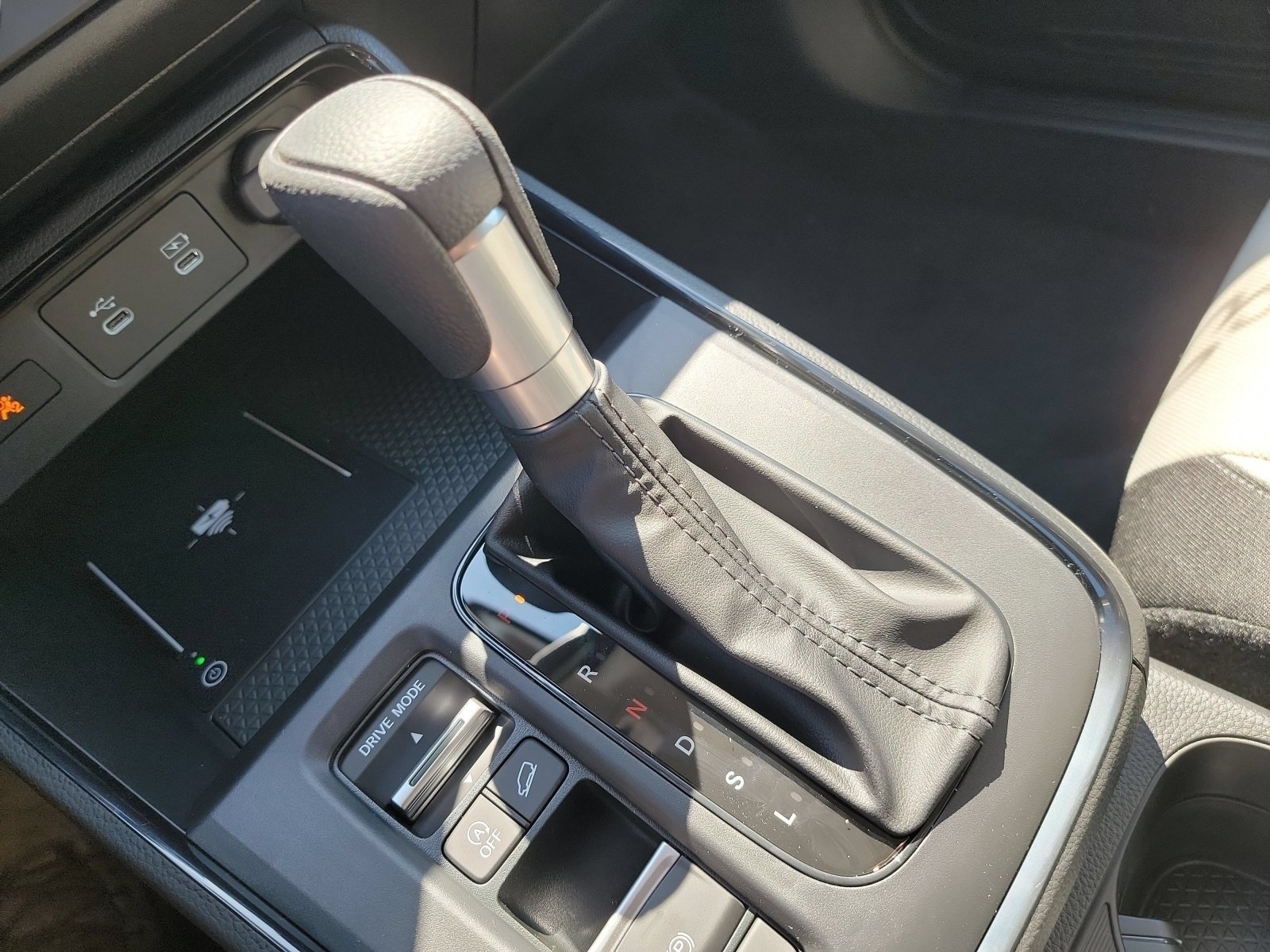 New 2026 Platinum White Pearl Honda LX image 21