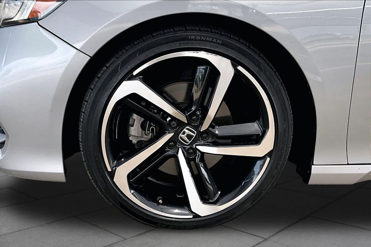 Certified Used 2019 Lunar Silver Metallic Honda Sport 1.5T image 11