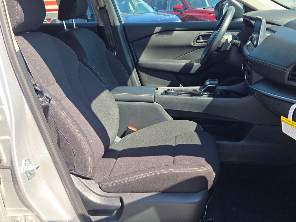 Certified Used 2025 Silver Nissan S image 7
