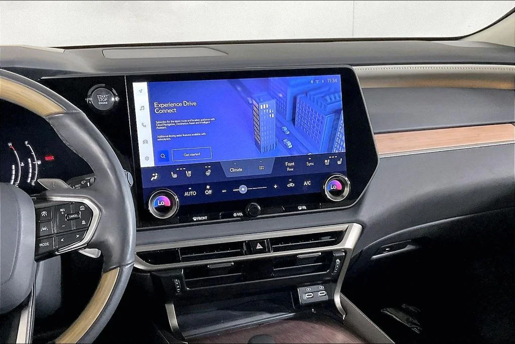 Used 2023  Lexus 350 image 5