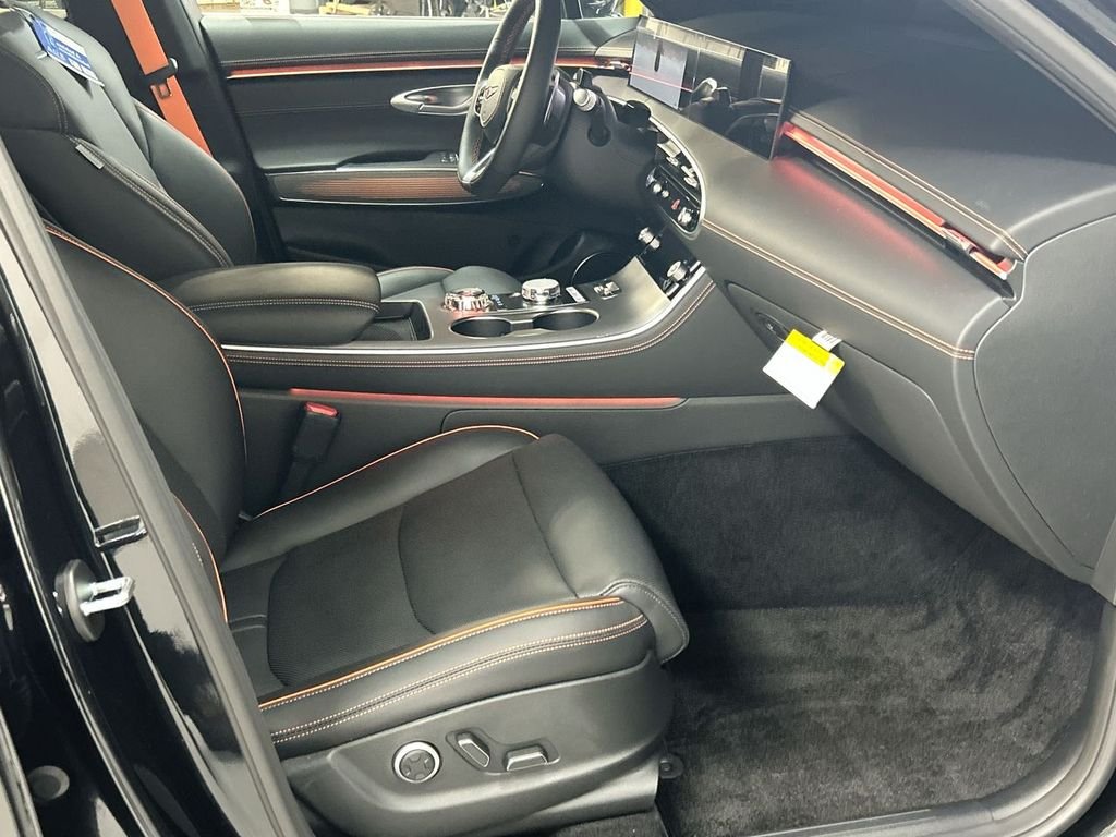 2026 GENESIS GV70 Sport Advanced - Photo 16