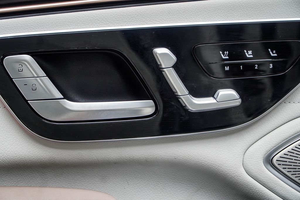 Used 2023 White Mercedes-Benz 580 image 41