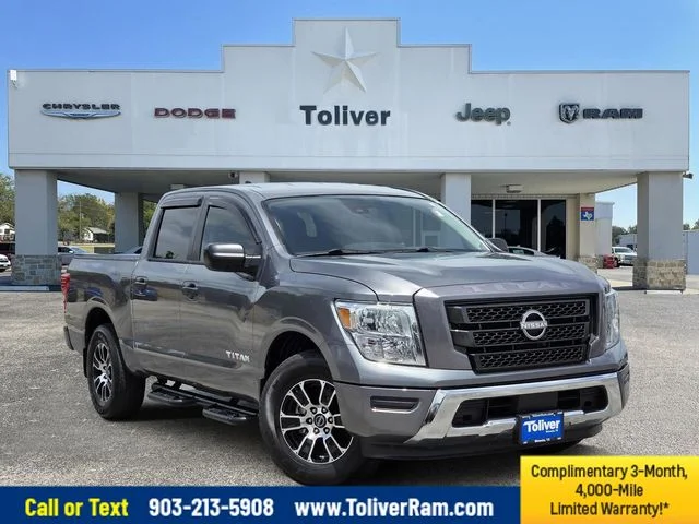 2023 Nissan Titan SV