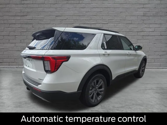 New 2026 Star White Metallic Tri-Coat Ford Active image 7