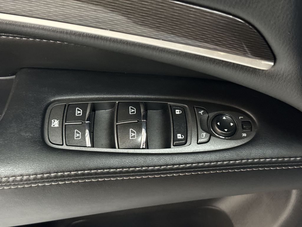 Used 2016 Graphite Shadow INFINITI Base image 15
