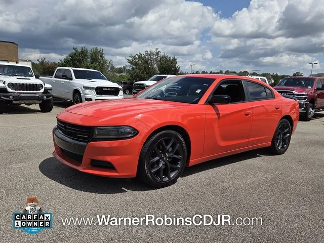 Used 2022 Orange Dodge SXT image 3