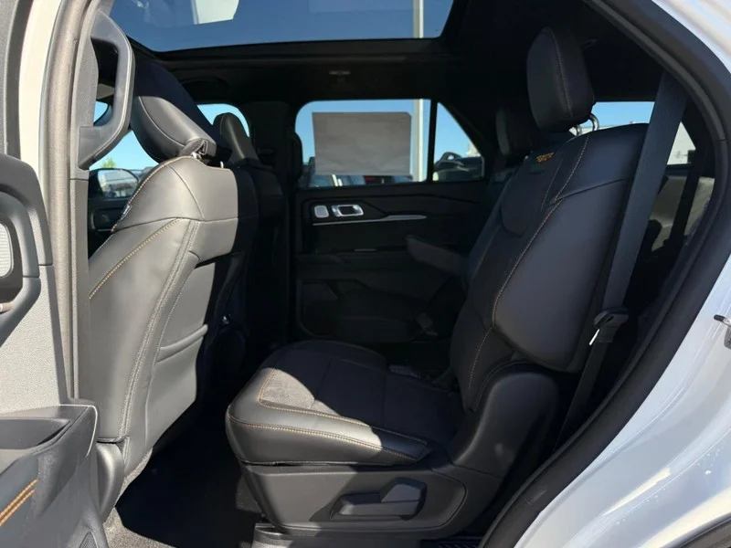 New 2026 Star White Metallic Tri-Coat Ford Tremor 4WD image 6
