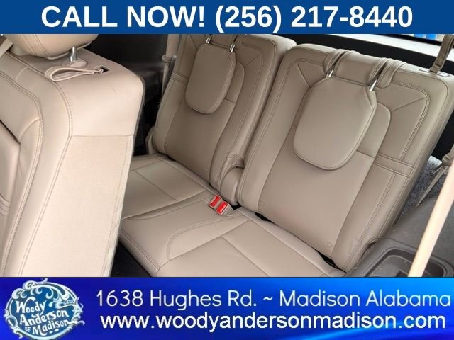Used 2020 Pristine White Lincoln Reserve image 8