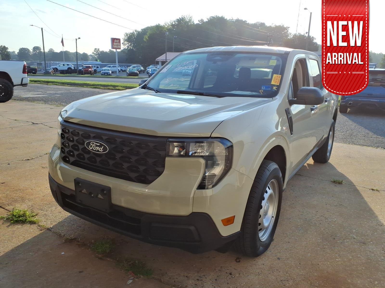 Used 2025 Desert Sand Ford XL image 1