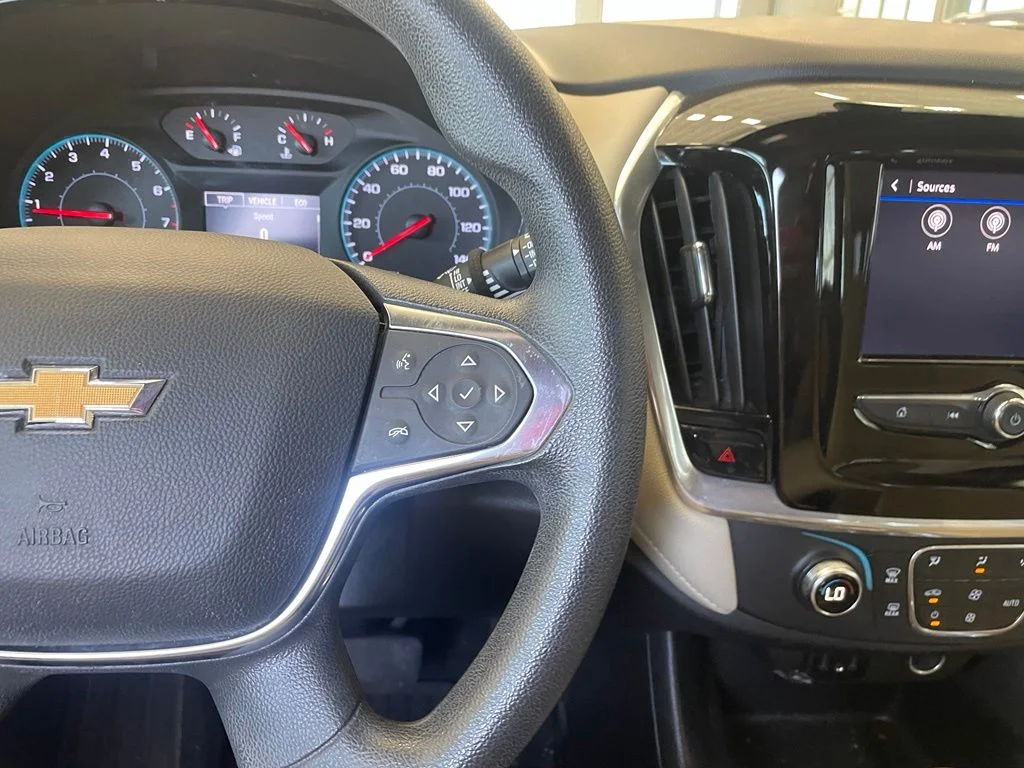 Used 2022 White Chevrolet LS image 14