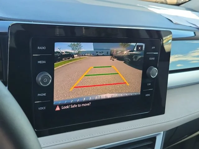 2025 Volkswagen Taos SE - Photo 33